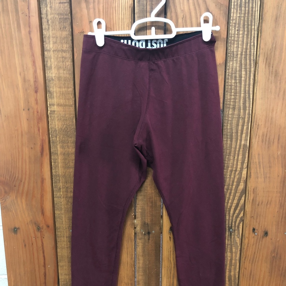 Nike women’s size small maroon red leggings - Picture 5 of 11